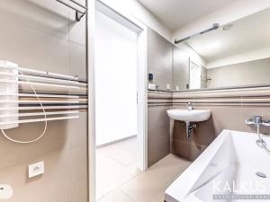 Pronájem bytu 2+kk, Hradec Králové, V Koutech, 50 m2