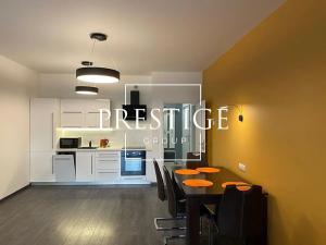 Pronájem bytu 2+kk, Praha - Karlín, U Mlýnského kanálu, 60 m2