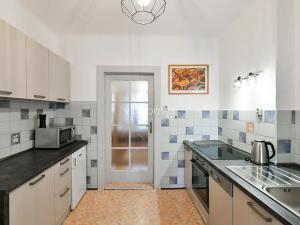 Pronájem bytu 2+kk, Praha - Vršovice, 28. pluku, 53 m2