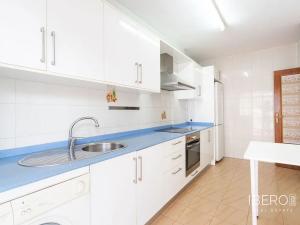 Prodej bytu 4+kk, Los Alcázares, Španělsko, 90 m2