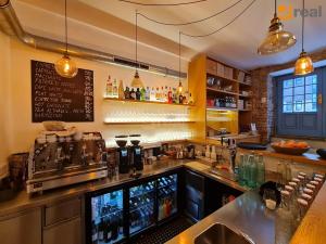 Pronájem restaurace, Praha - Holešovice, Kostelní, 89 m2