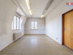 Prodej výrobních prostor, Karlovy Vary - Doubí, Studentská, 1923 m2
