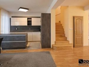 Pronájem rodinného domu, Úvaly, 200 m2