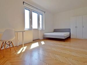Pronájem bytu 1+1, Praha - Strašnice, Nad Primaskou, 41 m2