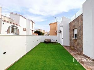 Prodej rodinného domu, Orihuela, Španělsko, Paseo Marítimo de Playa Flamenca, 85 m2