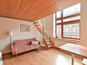 Pronájem atypického bytu, Praha - Libeň, Novákových, 44 m2