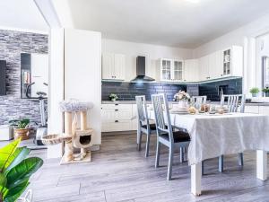 Prodej rodinného domu, Šardice, 205 m2
