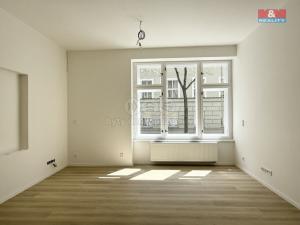 Prodej bytu 3+kk, Praha - Karlín, Pernerova, 98 m2