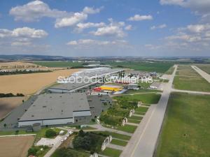 Pronájem skladu, Slatina, 2438 m2