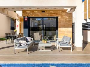 Prodej vily, Torrevieja, Španělsko, 89 m2