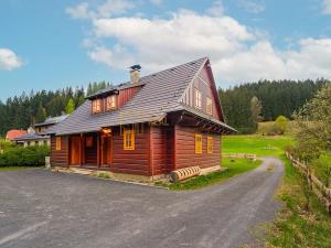 Prodej chalupy, Velké Karlovice, 180 m2