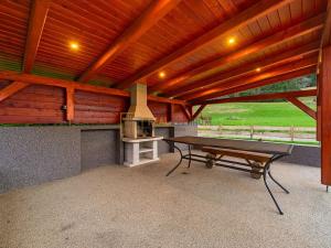 Prodej chalupy, Velké Karlovice, 180 m2