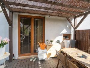 Pronájem bytu 2+kk, Zbuzany, Lomená, 45 m2
