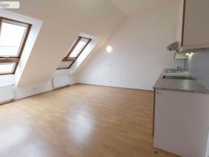 Pronájem bytu 2+kk, Praha - Smíchov, Štefánikova, 55 m2