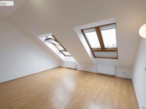 Pronájem bytu 2+kk, Praha - Smíchov, Štefánikova, 55 m2