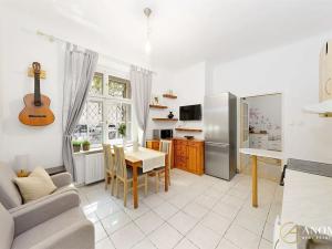 Prodej bytu 2+1, Praha - Bubeneč, Národní obrany, 51 m2