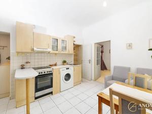 Prodej bytu 2+1, Praha - Bubeneč, Národní obrany, 51 m2