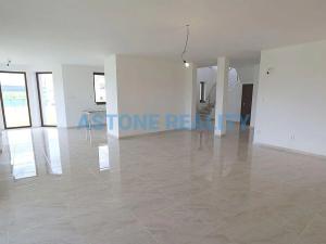 Prodej rodinného domu, Trnová, 370 m2