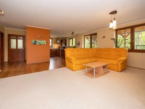 Prodej rodinného domu, Kunětice, 152 m2