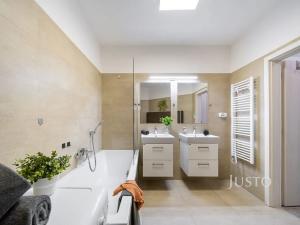 Pronájem bytu 3+kk, České Budějovice, Skuherského, 80 m2