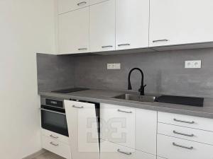Pronájem bytu 1+kk, Brno, Křenová, 30 m2