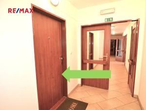 Pronájem bytu 1+kk, Praha - Záběhlice, Mikanova, 42 m2