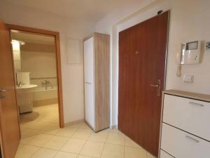 Pronájem bytu 1+kk, Praha - Stodůlky, Nad Dalejským údolím, 38 m2