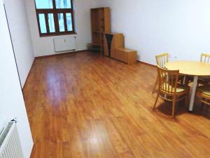 Pronájem bytu 2+kk, Náměšť nad Oslavou, Masarykovo nám., 73 m2