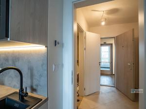 Pronájem bytu 1+kk, Praha - Háje, Výstavní, 33 m2
