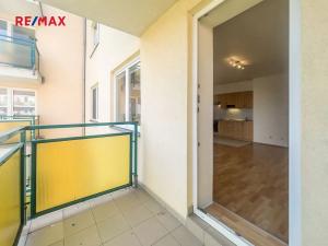 Pronájem bytu 1+kk, Praha - Horní Měcholupy, Padovská, 32 m2