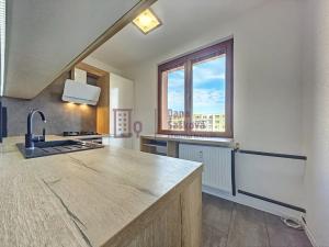 Pronájem bytu 3+1, Jindřichův Hradec, Kosmonautů, 82 m2