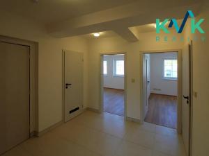 Pronájem bytu 3+kk, Karlovy Vary, U Trati, 75 m2