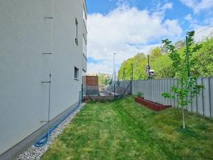 Prodej bytu 2+kk, Praha - Dubeč, Dubeckého, 53 m2
