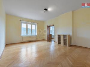 Pronájem bytu 3+1, Karlovy Vary - Dvory, Závodní, 100 m2