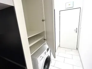 Pronájem bytu 1+kk, Praha - Hloubětín, Poděbradská, 26 m2