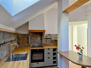Pronájem bytu 4+kk, Praha - Nové Město, Na výtoni, 86 m2