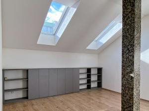 Pronájem bytu 4+kk, Praha - Nové Město, Na výtoni, 86 m2