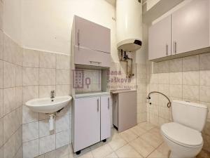 Pronájem bytu 2+1, Jindřichův Hradec, nám. Míru, 50 m2