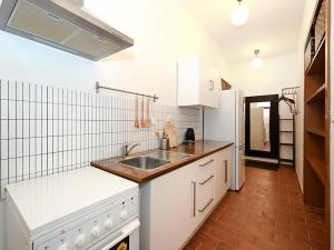 Pronájem bytu 1+kk, Praha - Vršovice, Bulharská, 34 m2