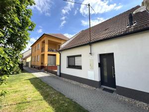 Prodej rodinného domu, Hrušovany u Brna, Masarykova, 110 m2