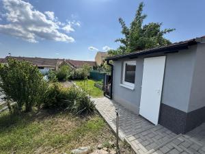 Prodej rodinného domu, Hrušovany u Brna, Masarykova, 110 m2