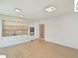 Pronájem bytu 3+kk, Kolín, Janovická, 67 m2