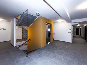 Prodej bytu 1+kk, Praha - Hostavice, Českobrodská, 31 m2