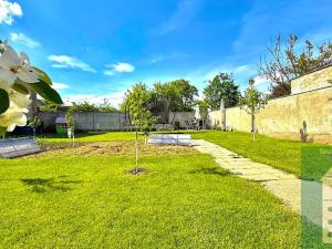 Prodej rodinného domu, Rataje, 205 m2