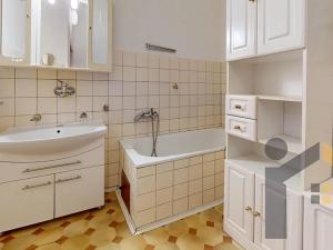 Prodej bytu 2+1, Praha - Smíchov, Moulíkova, 79 m2