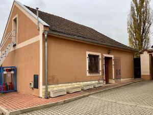 Prodej obchodního prostoru, Čečelice, Všetatská, 1000 m2