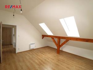Pronájem bytu 2+kk, Praha - Zličín, Hrozenkovská, 50 m2