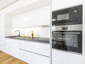 Prodej bytu 4+kk, Praha - Troja, Velká skála, 89 m2