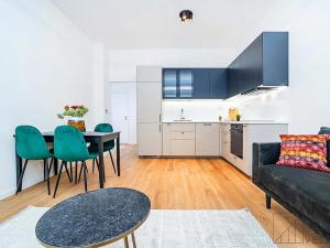 Pronájem bytu 2+kk, Praha - Žižkov, Žerotínova, 47 m2