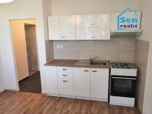 Pronájem bytu 2+kk, Karviná, Slovenská, 37 m2